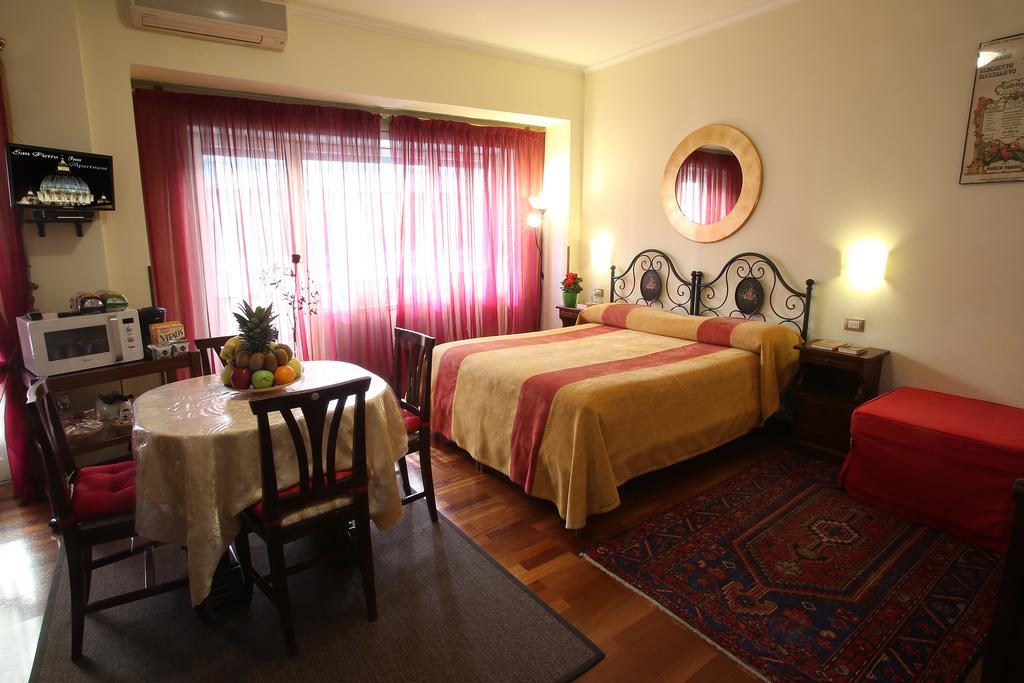 Bed and Breakfast Al Colonnato Di San Pietro Рим Экстерьер фото