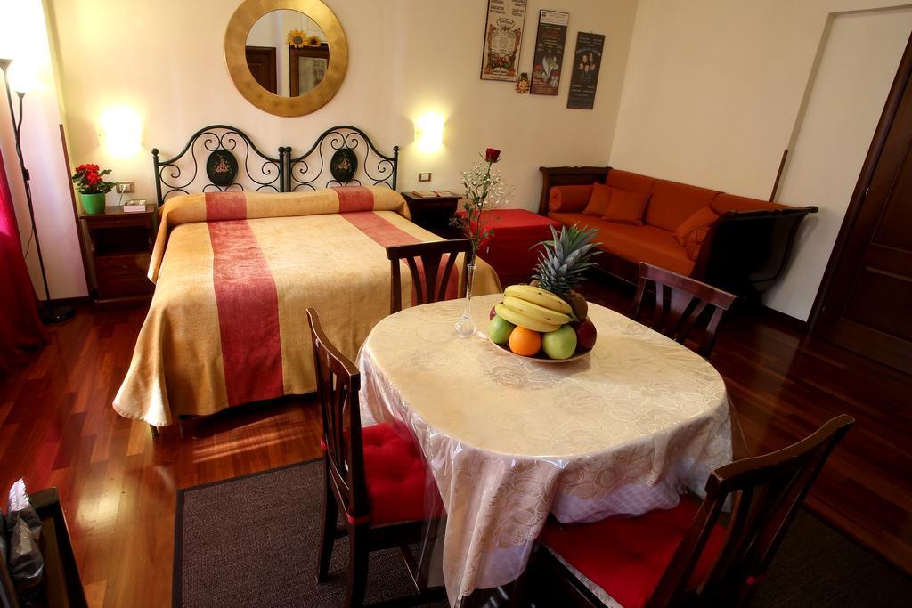 Bed and Breakfast Al Colonnato Di San Pietro Рим Экстерьер фото