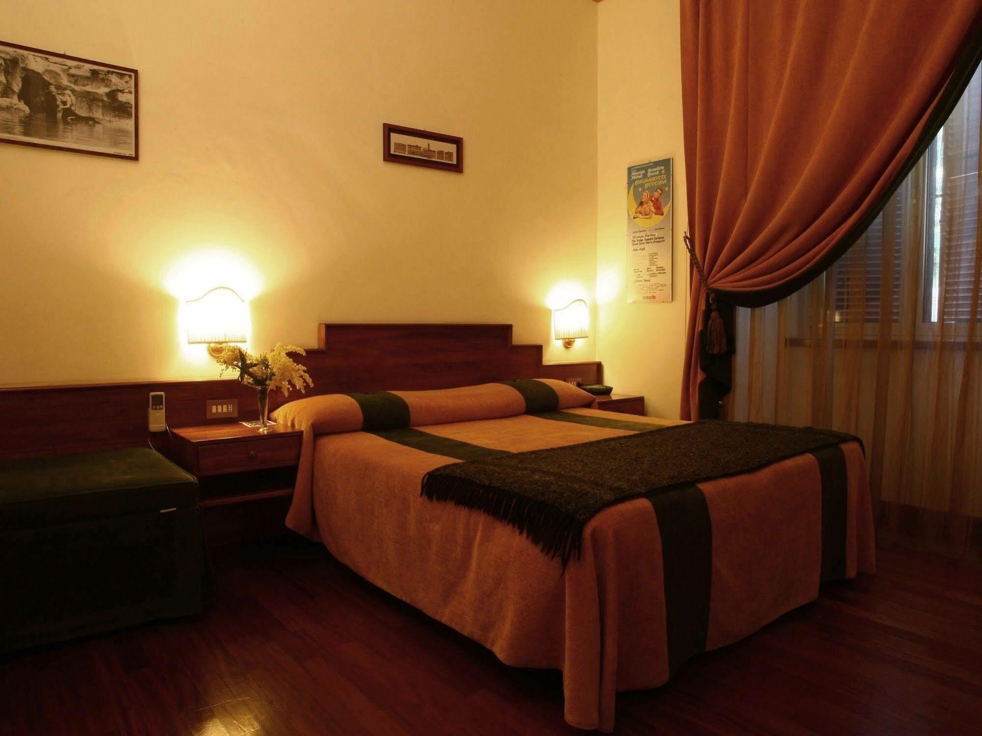 Bed and Breakfast Al Colonnato Di San Pietro Рим Экстерьер фото
