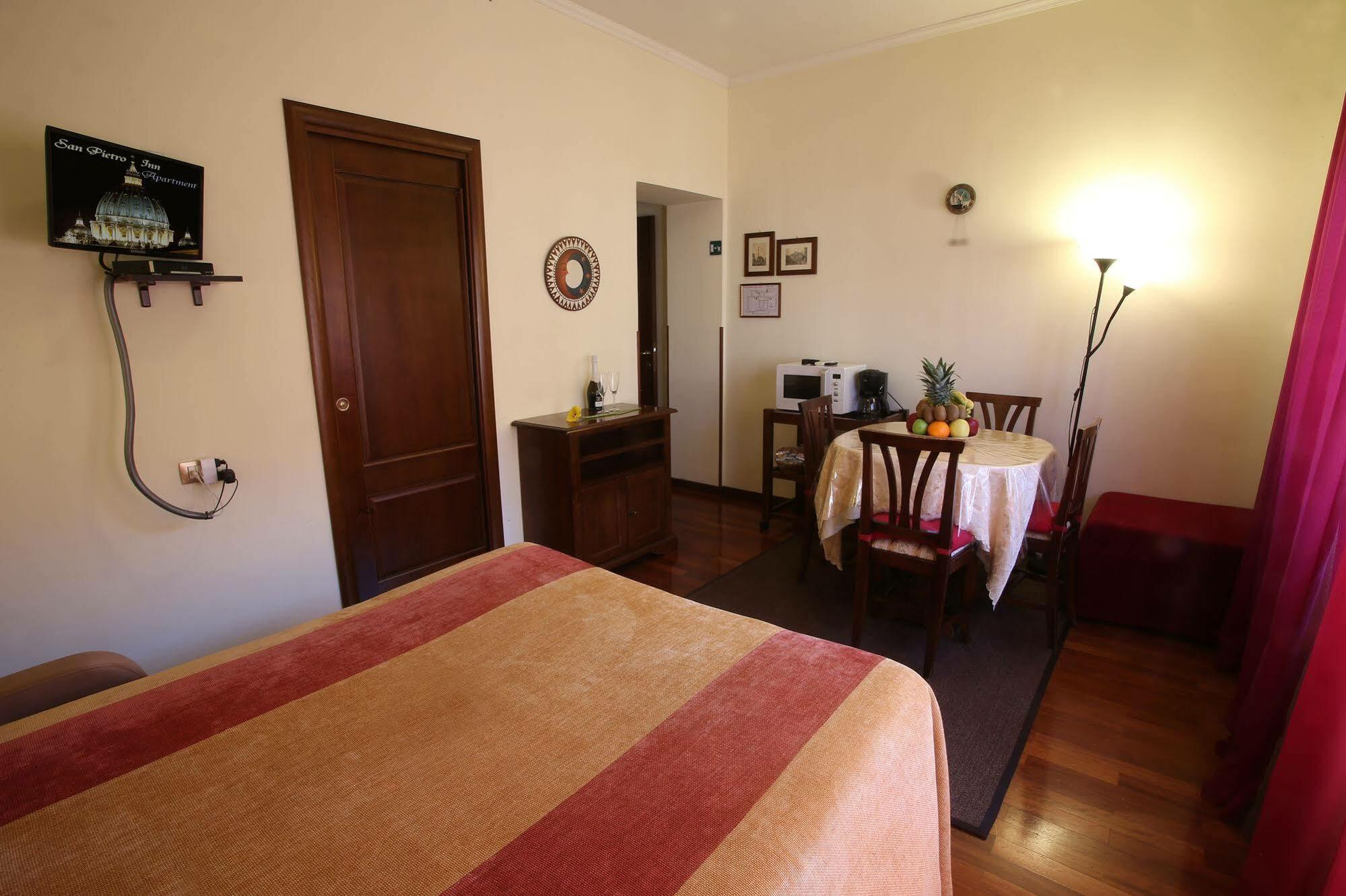 Bed and Breakfast Al Colonnato Di San Pietro Рим Экстерьер фото